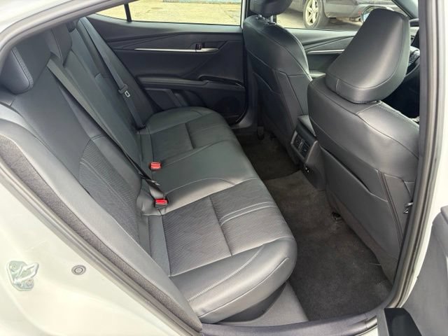 Used 2025 Toyota Camry XSE FWD image 32