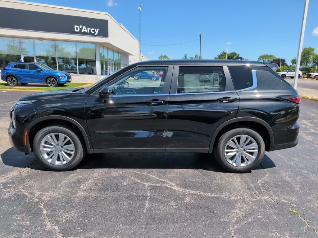 New 2026 Mitsubishi Outlander ES AWD/4WD image 16