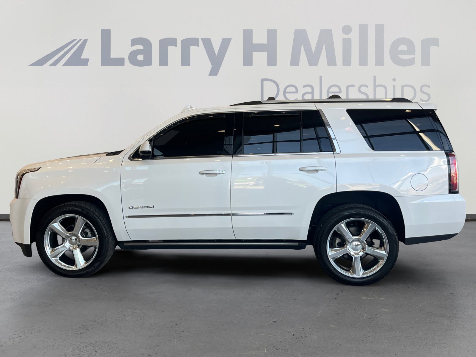 Used 2018 GMC Yukon Denali w/ Denali Ultimate Package image 2