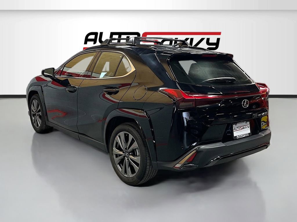 Used 2025 Lexus UX 300h AWD w/ Accessory Package (Z1) image 5