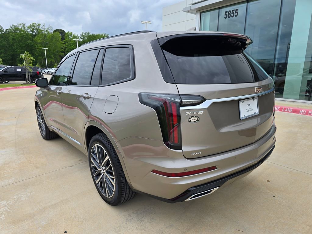 Used 2023 Cadillac XT6 Sport w/ Platinum Package AWD/4WD image 3