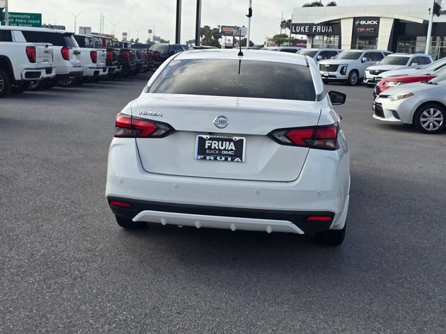 Used 2020 Nissan Versa S FWD image 7