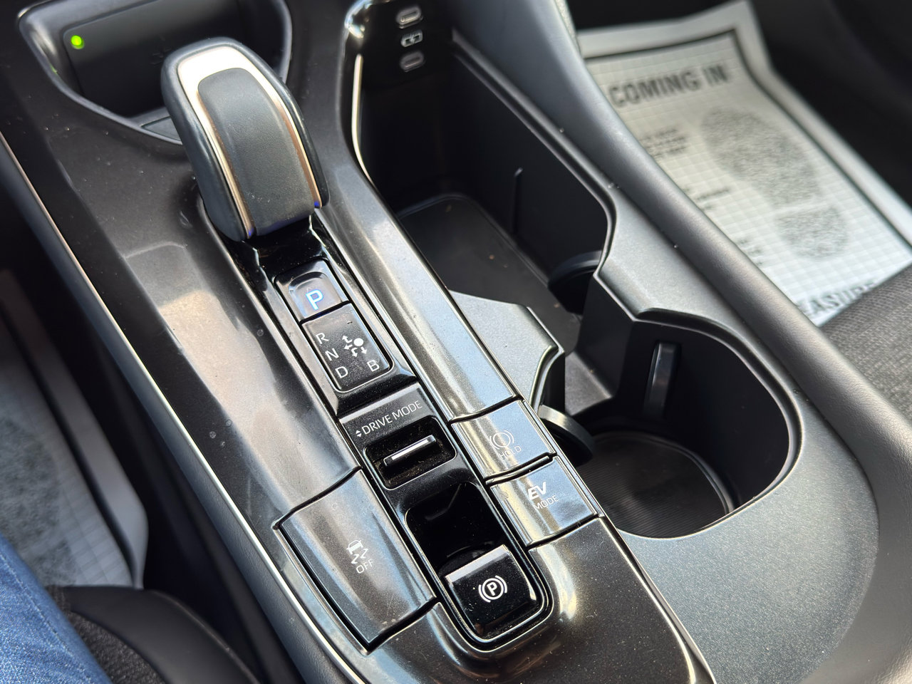 Used 2024 Toyota Crown XLE image 30