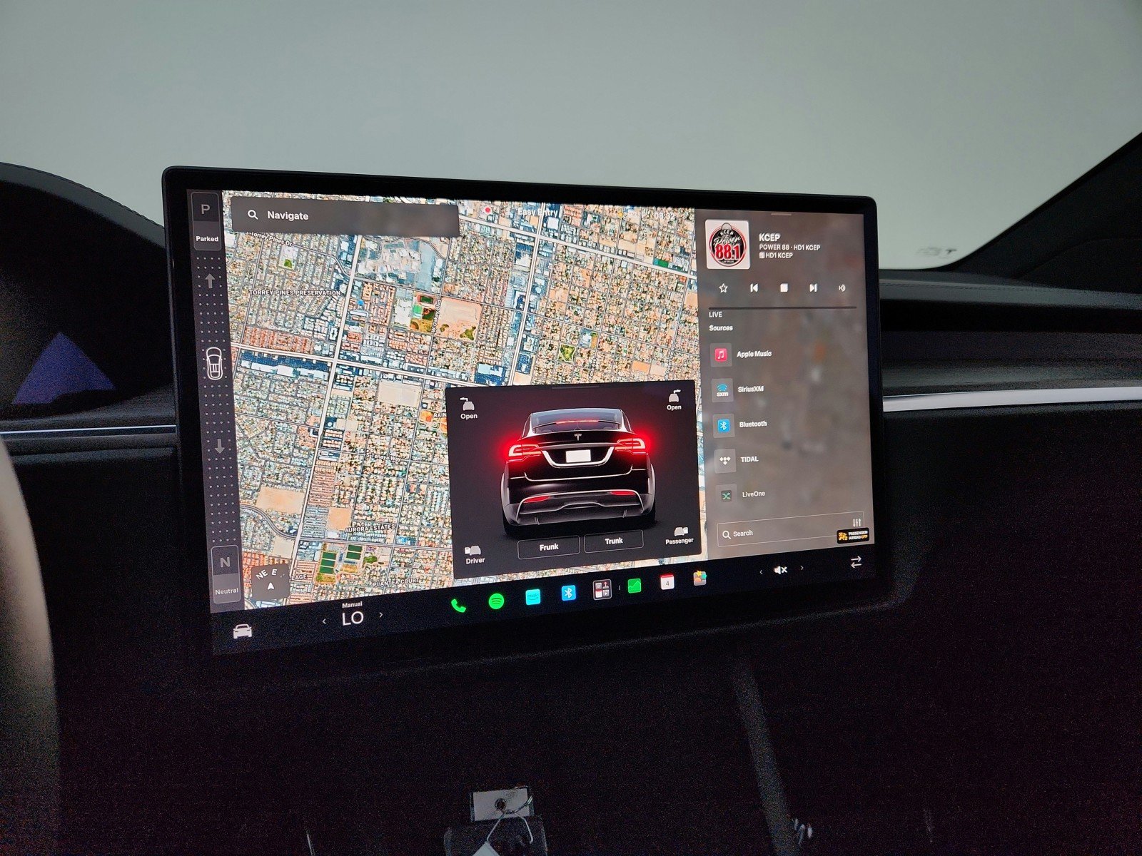 Used 2022 Tesla Model X AWD/4WD image 16