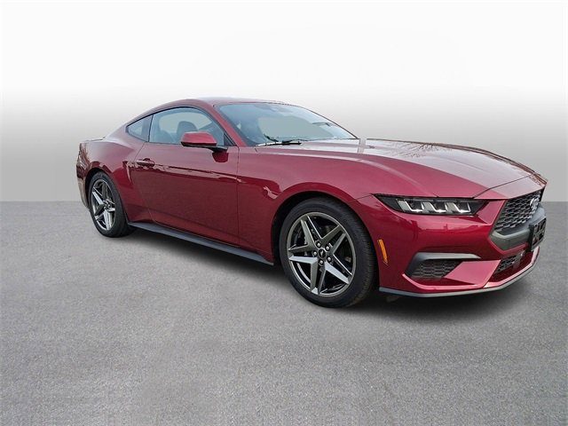 Used 2025 Ford Mustang Premium image 3