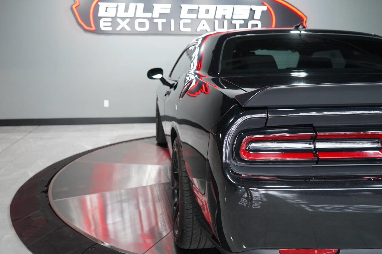 Used 2015 Dodge Challenger SRT Hellcat image 53