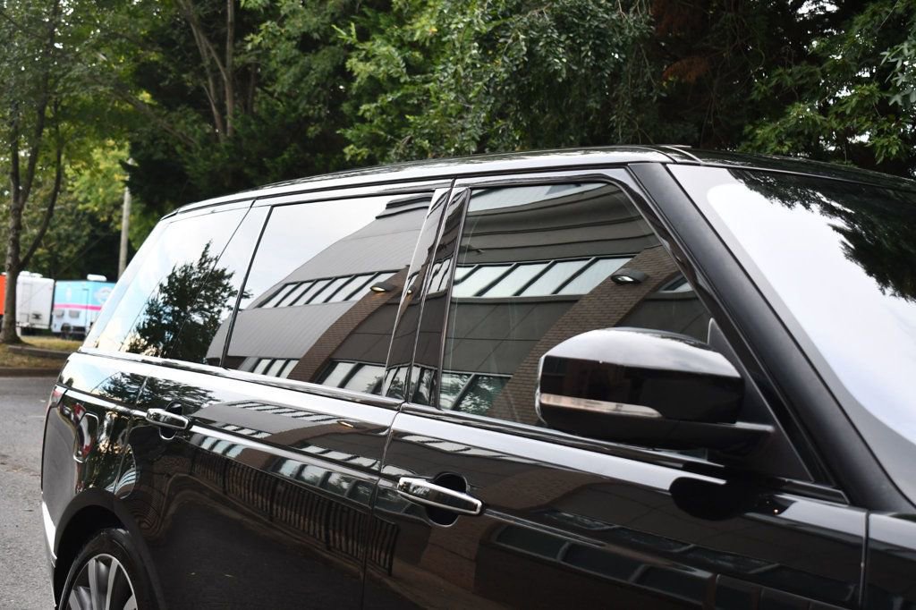 Used 2017 Land Rover Range Rover Long Wheelbase Autobiography image 13