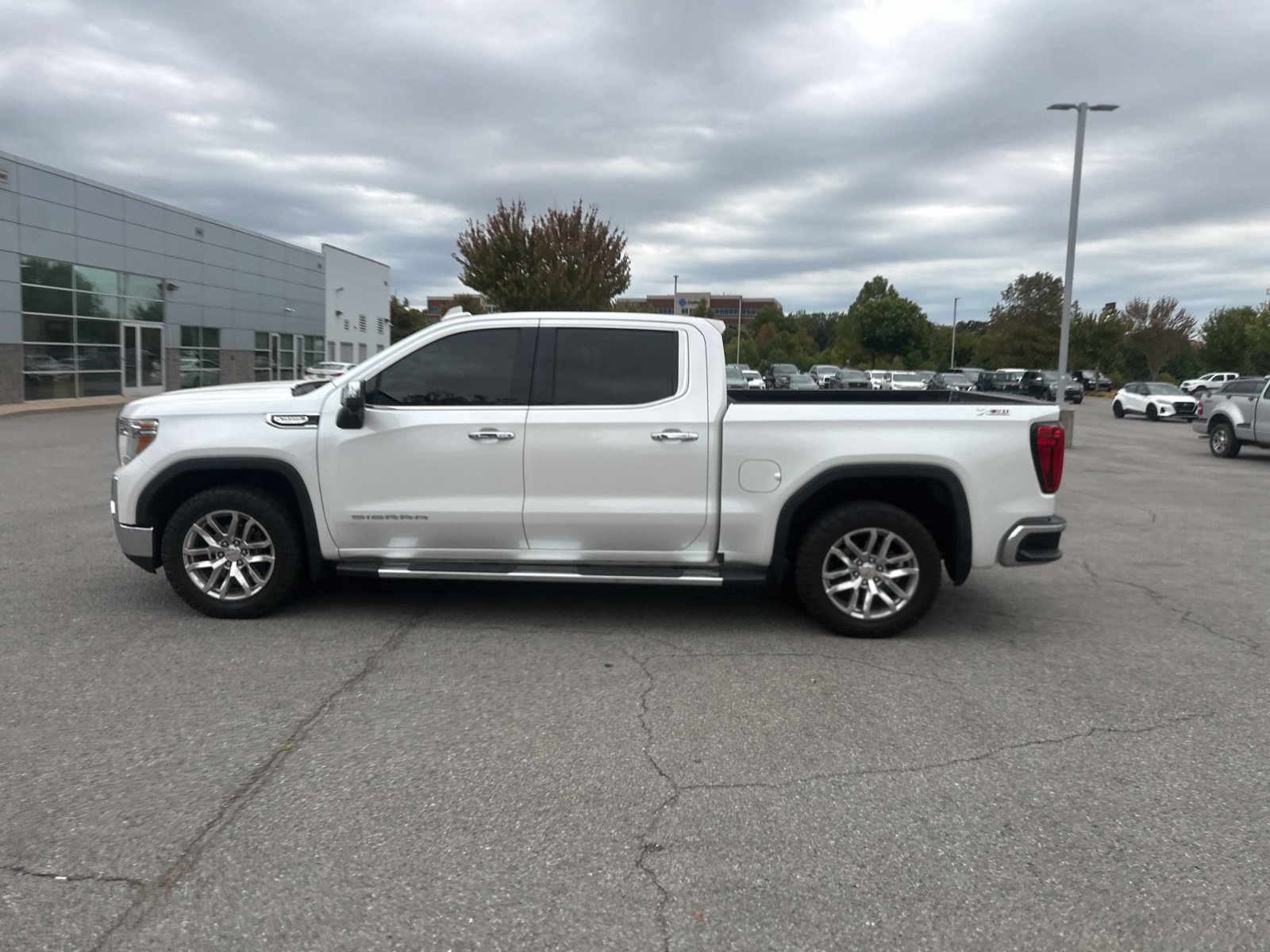 Used 2020 GMC Sierra 1500 SLT AWD/4WD image 8