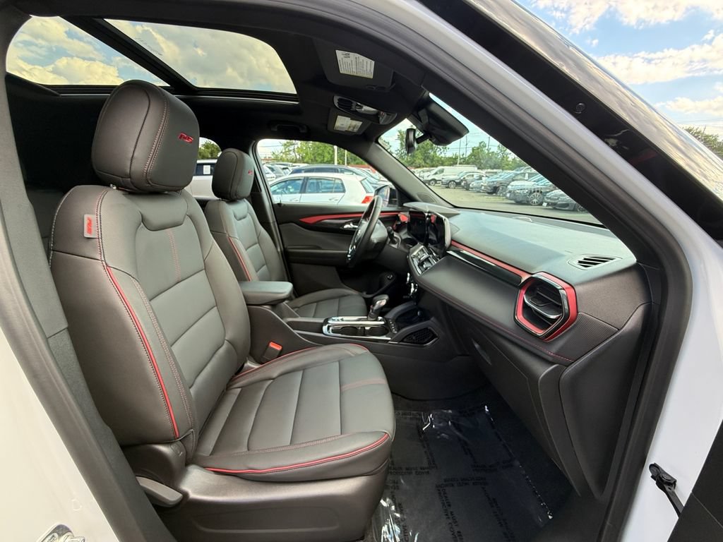 New 2026 Chevrolet TrailBlazer RS w/ Convenience Package FWD image 27