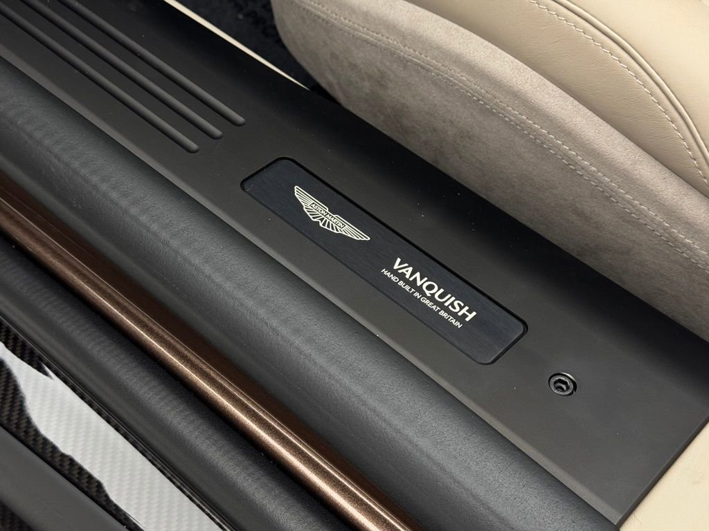 New 2026 Aston Martin Vanquish Convertible image 9
