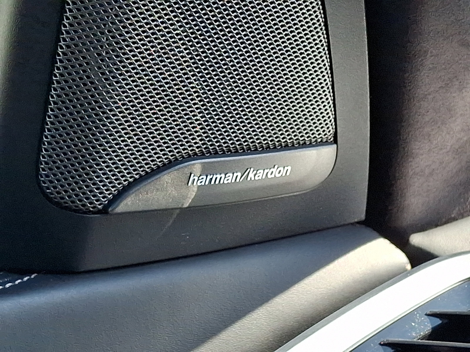 Used 2021 BMW X5 M50i w/ Executive Package image 26