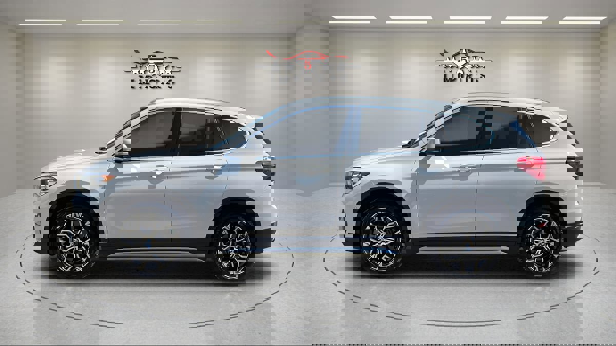 Used 2021 BMW X1 sDrive28i w/ Convenience Package image 2