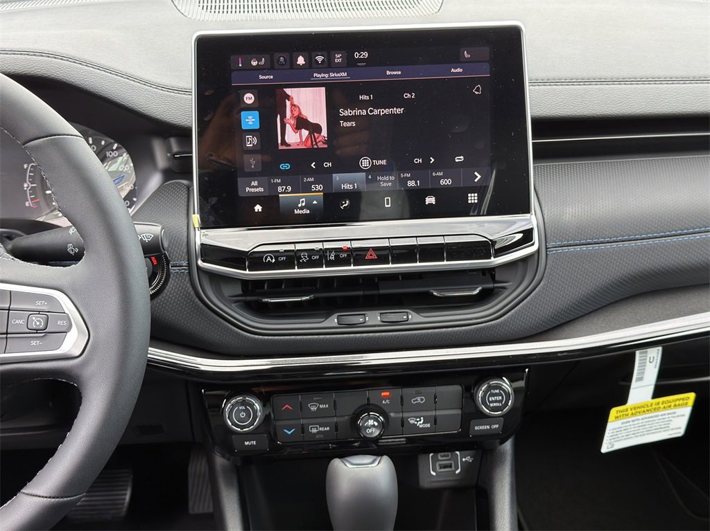 New 2026 Jeep Compass Latitude image 14