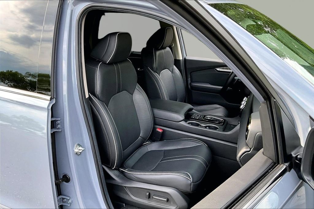 Certified 2025 Honda Pilot Elite image 19