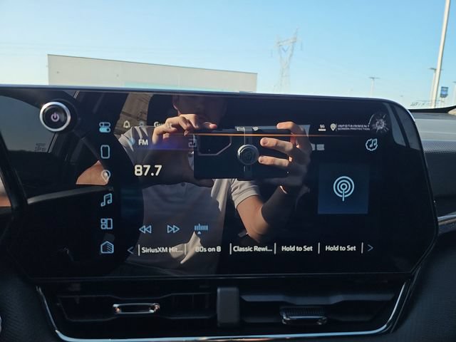 New 2027 Chevrolet Equinox RS w/ Safety and Technology Package FWD image 13