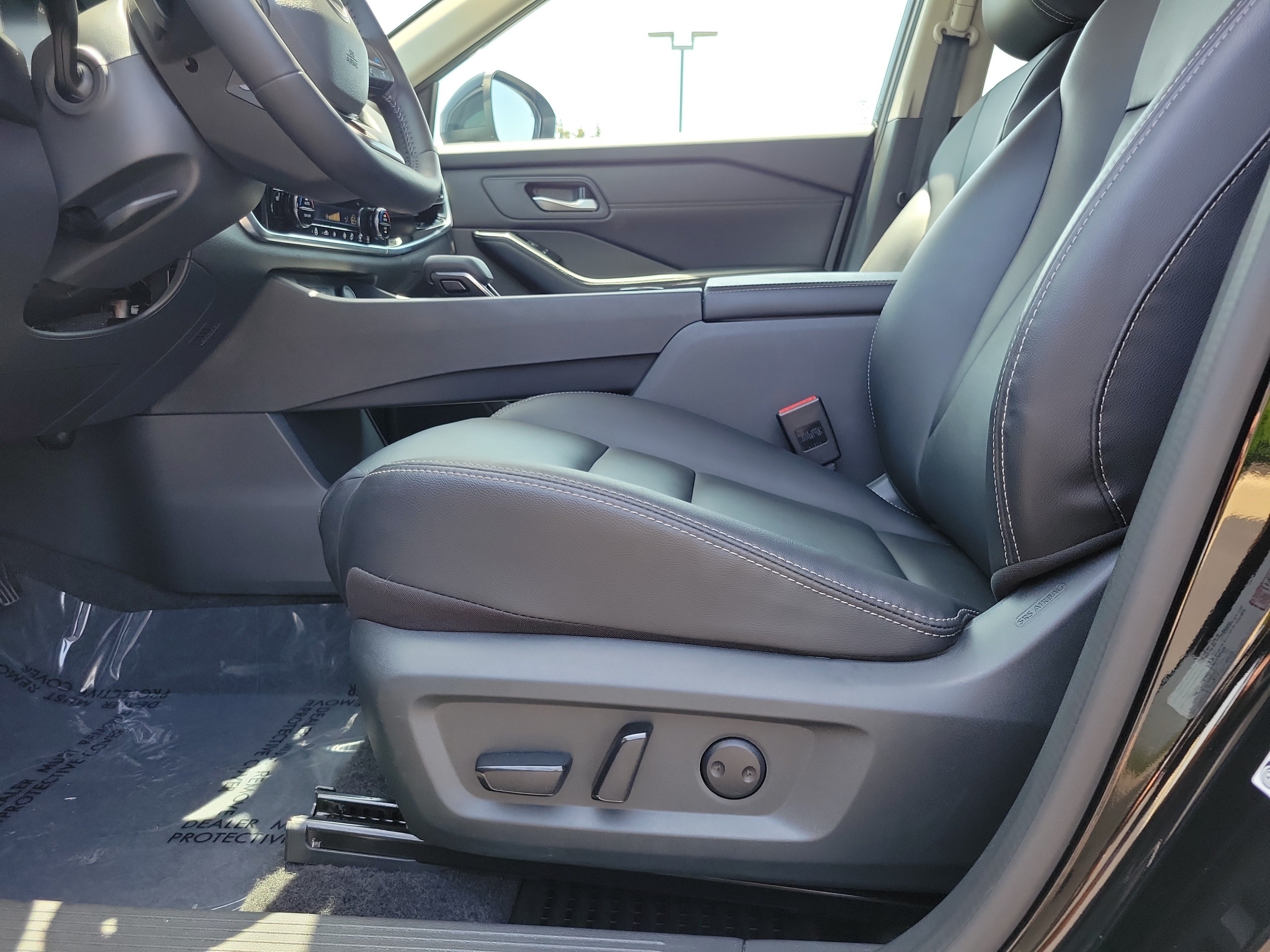 Certified 2026 Nissan Rogue SL AWD/4WD image 16