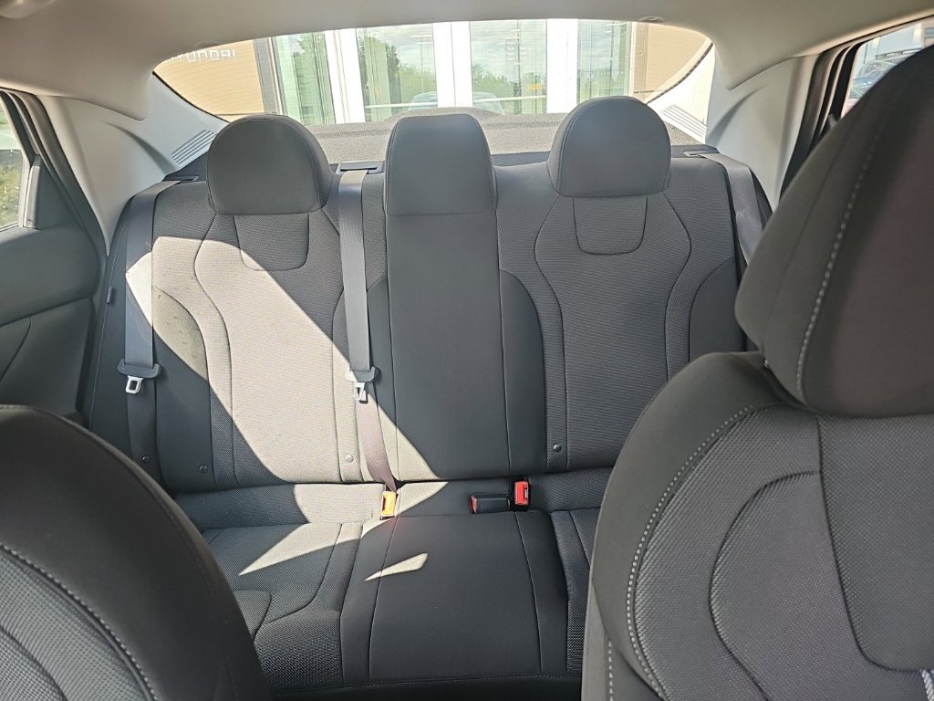 New 2026 Hyundai Elantra SE FWD image 25