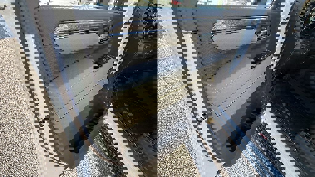 New 2026 Chevrolet Silverado 2500 ZR2 image 11