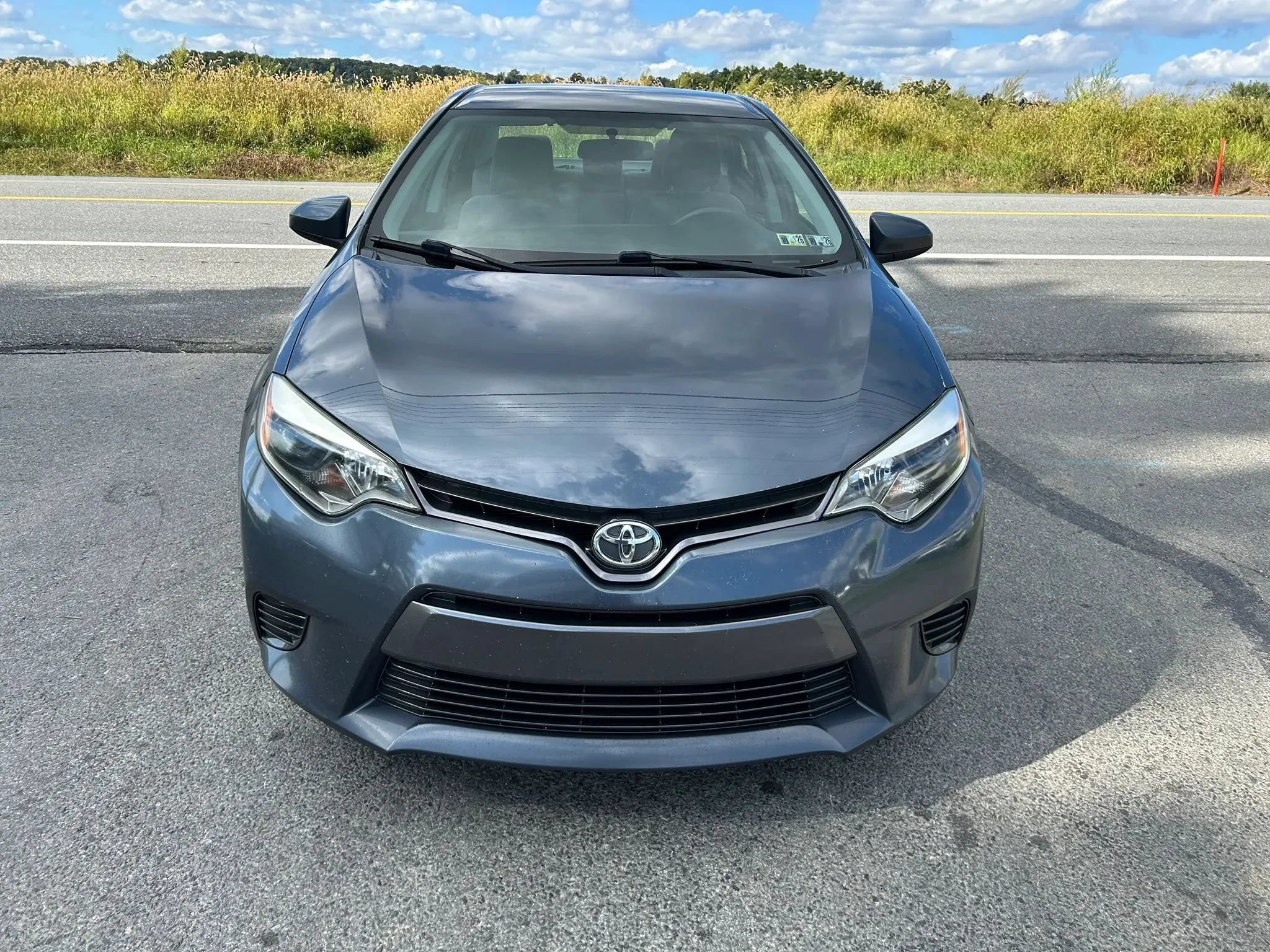 Used 2015 Toyota Corolla LE FWD image 4