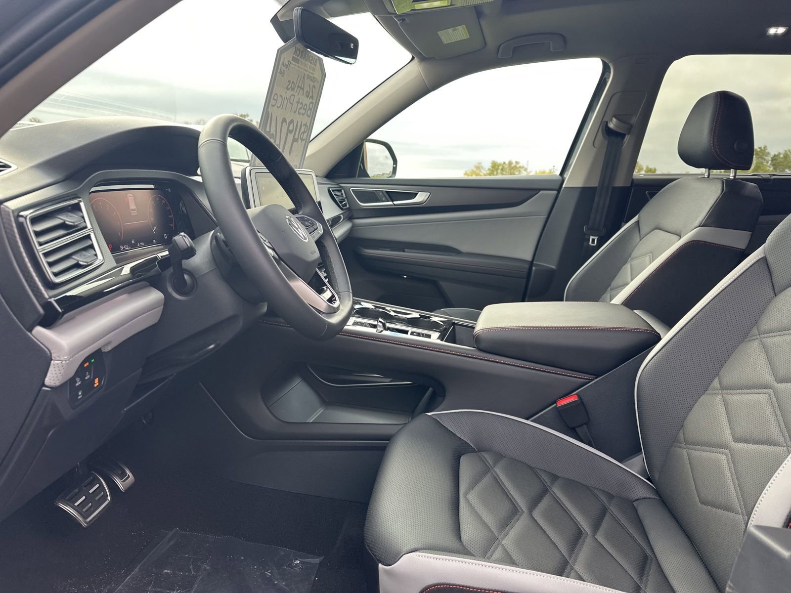 New 2026 Volkswagen Atlas Peak Edition image 14