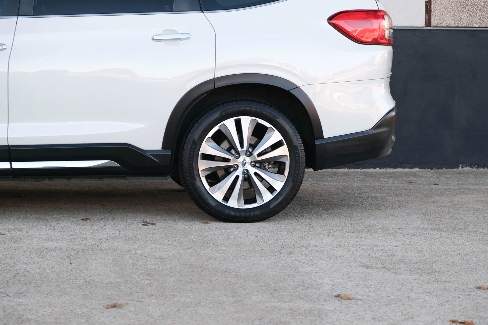 Used 2022 Subaru Ascent Touring image 10