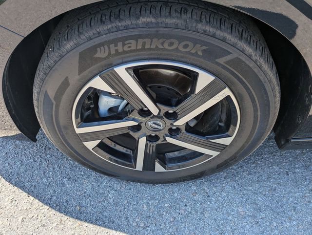 Used 2025 Nissan Sentra SV FWD image 8