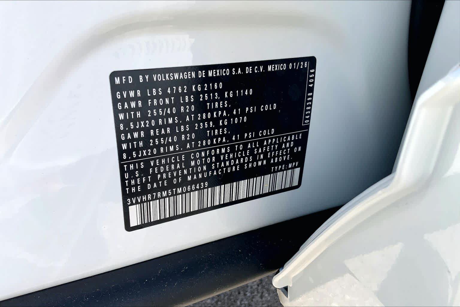 Used 2026 Volkswagen Tiguan SE R-Line FWD image 22