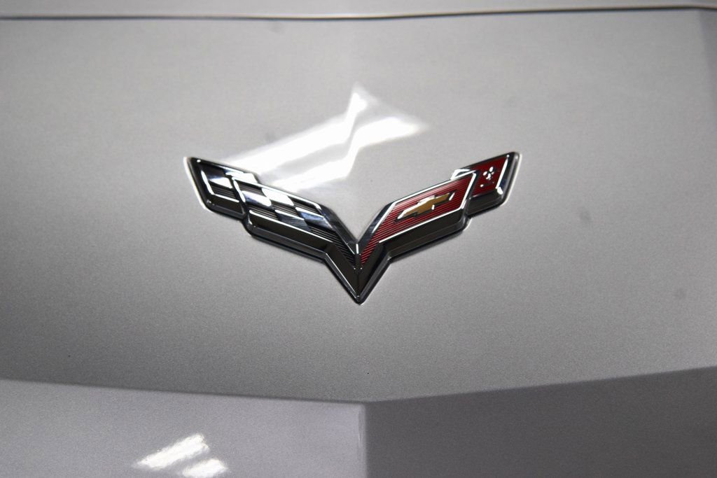 Used 2015 Chevrolet Corvette Z06 w/ 3LZ Preferred Equipment Group image 17