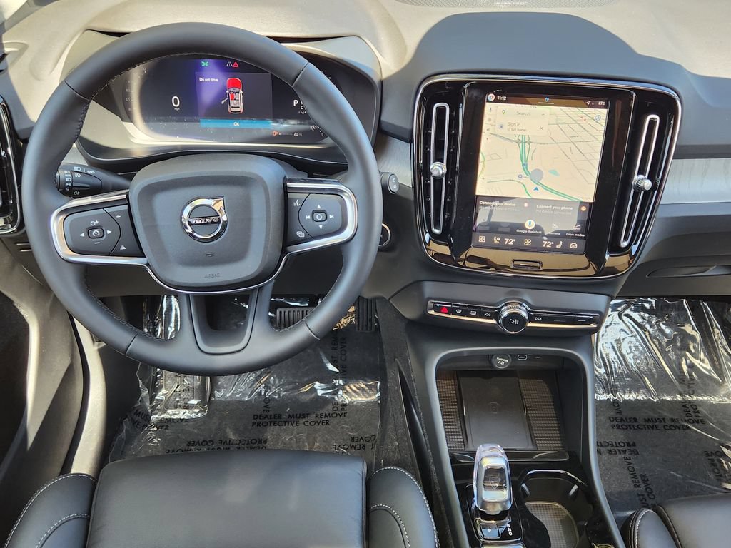 New 2026 Volvo XC40 B5 Ultra w/ Climate Package AWD/4WD image 3