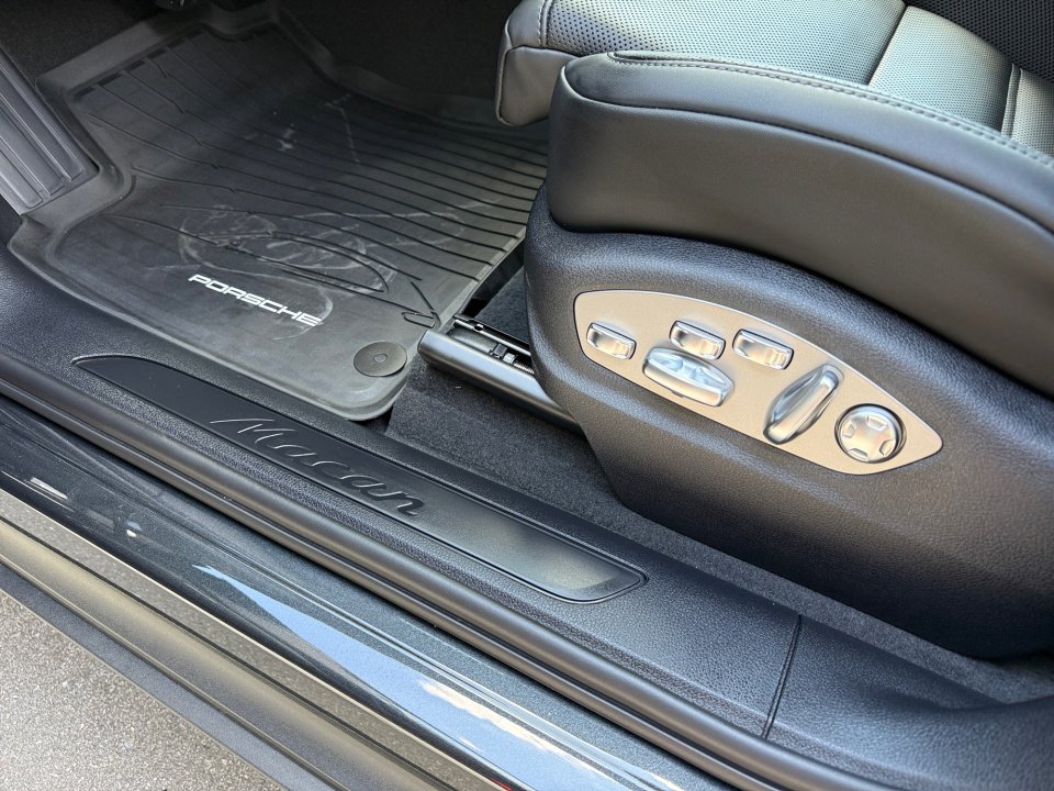 New 2026 Porsche Macan Turbo image 25