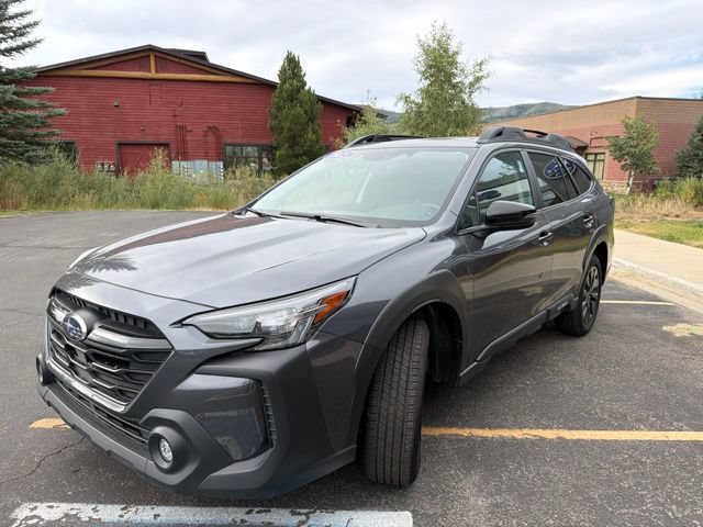 Used 2025 Subaru Outback Onyx Edition AWD/4WD image 4
