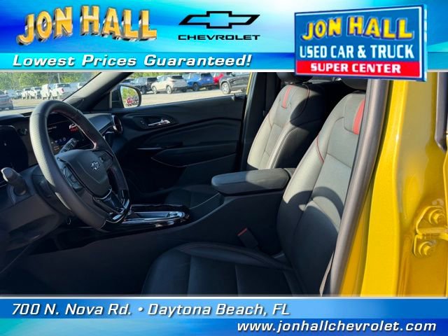 Used 2025 Chevrolet Trax RS w/ Driver Confidence Package image 16