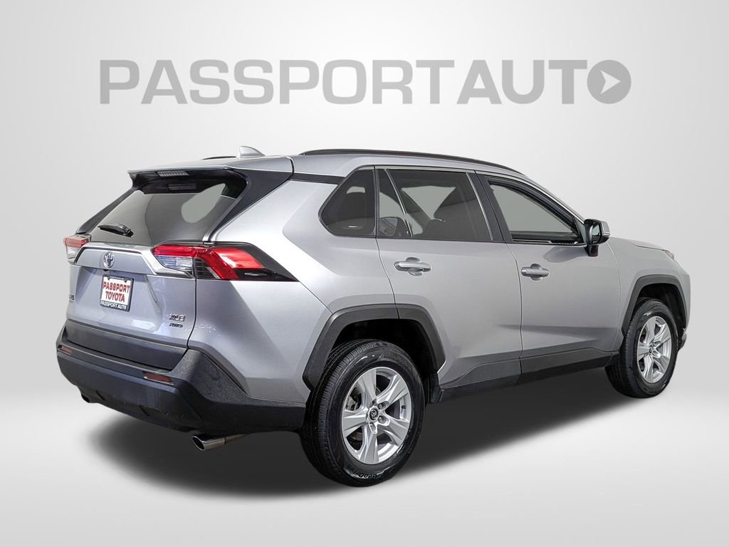 Used 2021 Toyota RAV4 XLE w/ Convenience Package image 7