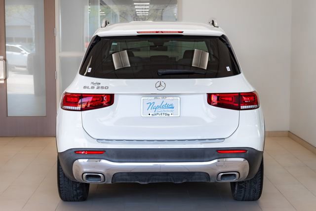 Used 2021 Mercedes-Benz GLB 250 w/ Premium Package image 32