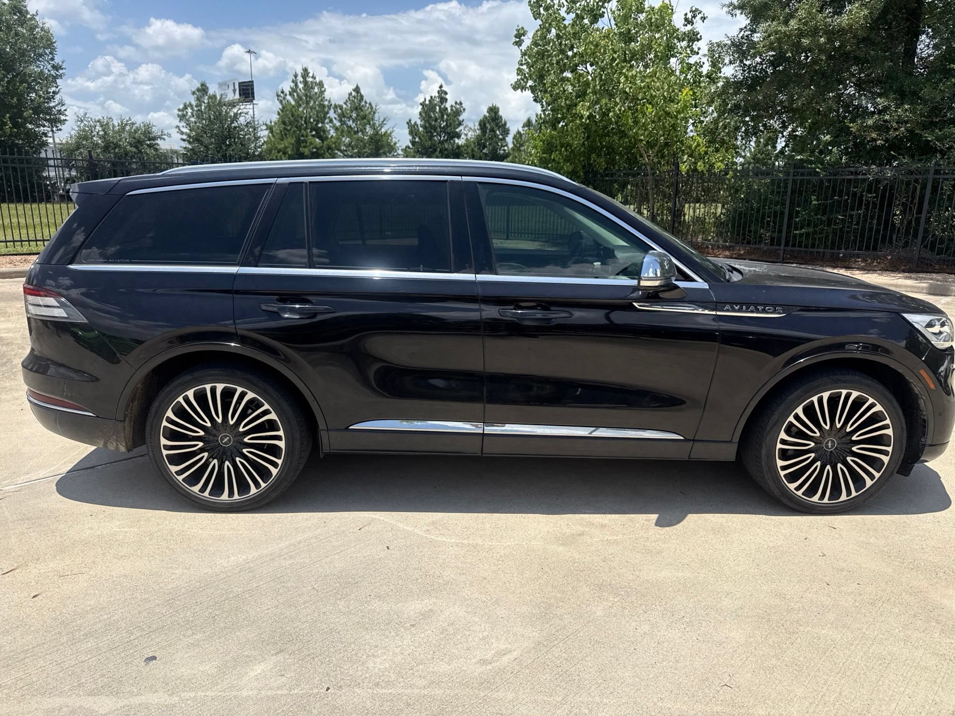 Used 2020 Lincoln Aviator Black Label w/ Dynamic Handling Package AWD/4WD image 3