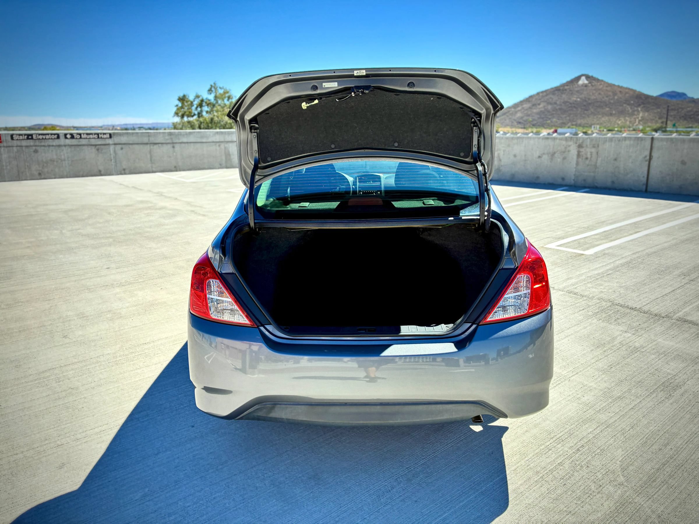 Used 2018 Nissan Versa S FWD image 25