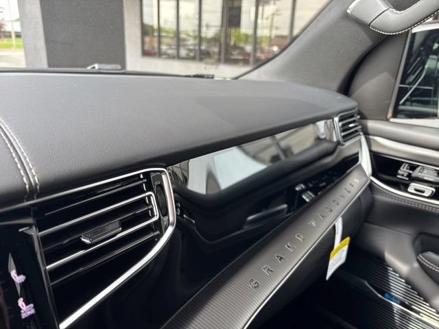 New 2026 Jeep Grand Wagoneer Summit w/ Premium Group III AWD/4WD image 25
