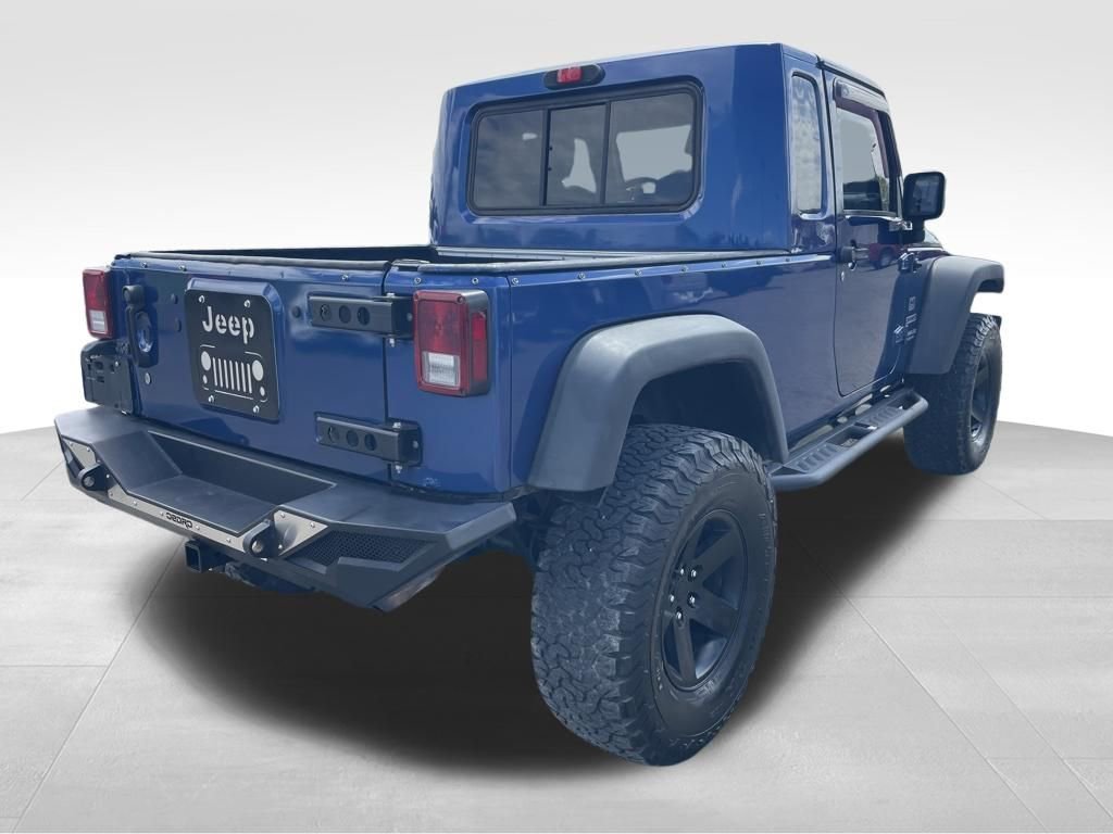 Used 2010 Jeep Wrangler Unlimited Sport image 7