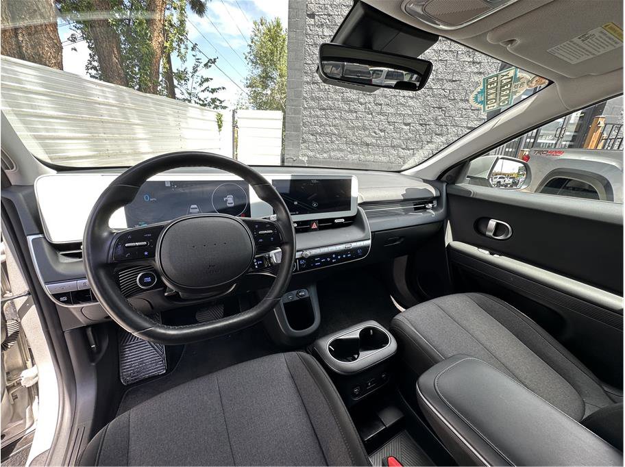Used 2024 Hyundai Ioniq 5 SEL AWD/4WD image 2