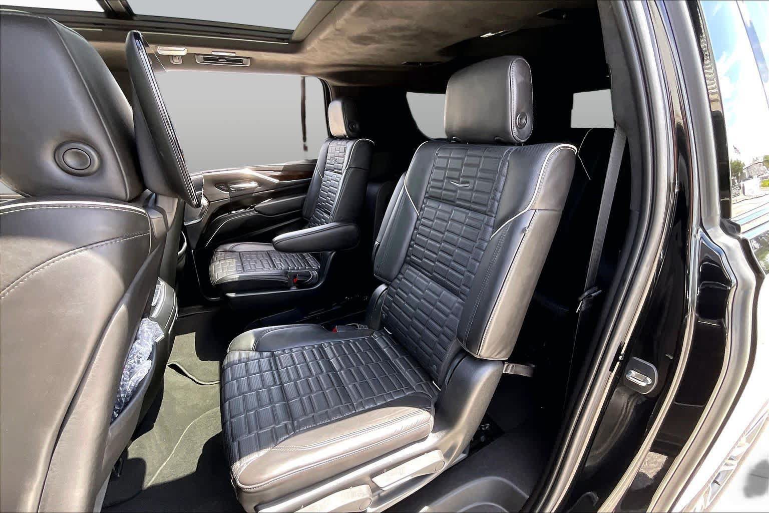 Used 2021 Cadillac Escalade ESV Sport Platinum AWD/4WD image 20