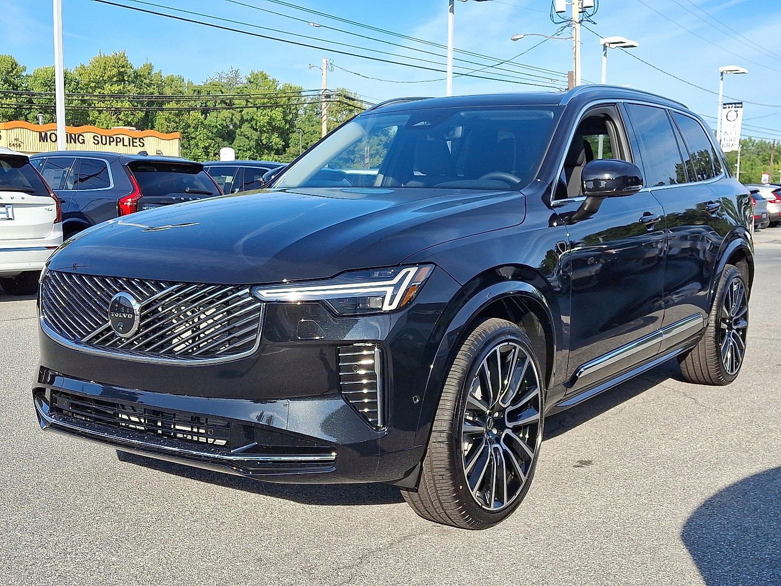 New 2026 Volvo XC90 B6 Plus w/ Protection Package image 2