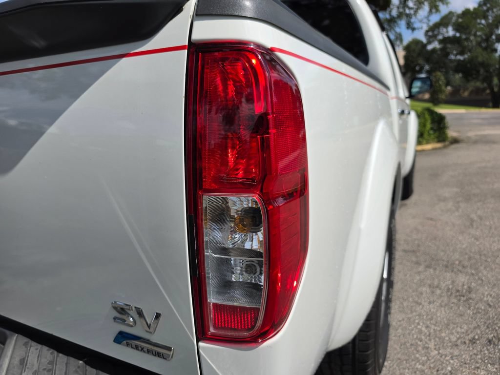 Used 2017 Nissan Frontier SV RWD image 12