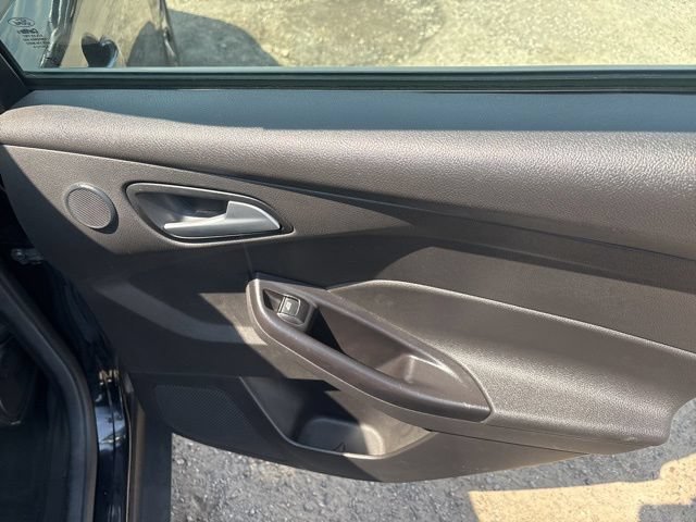 Used 2017 Ford Focus SEL FWD image 9