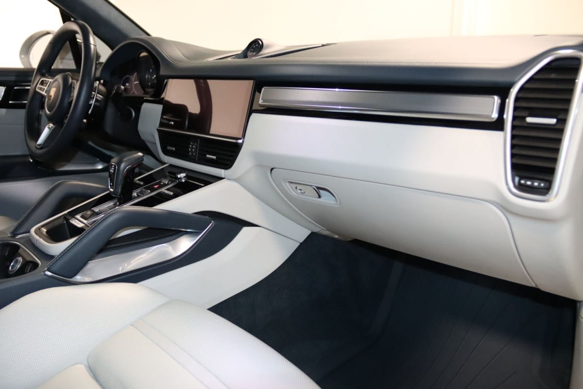 Used 2020 Porsche Cayenne Turbo AWD/4WD image 72