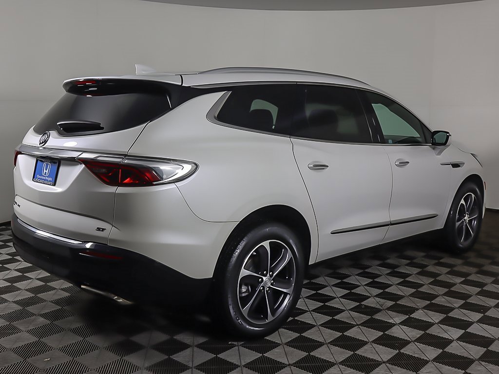 Used 2022 Buick Enclave Essence w/ Experience Buick Package image 11