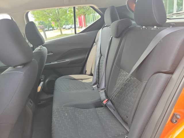 Used 2021 Nissan Kicks SV FWD image 27