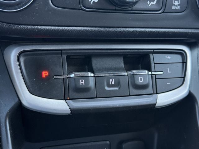 Used 2024 GMC Terrain SLE w/ Driver Convenience Package FWD image 19
