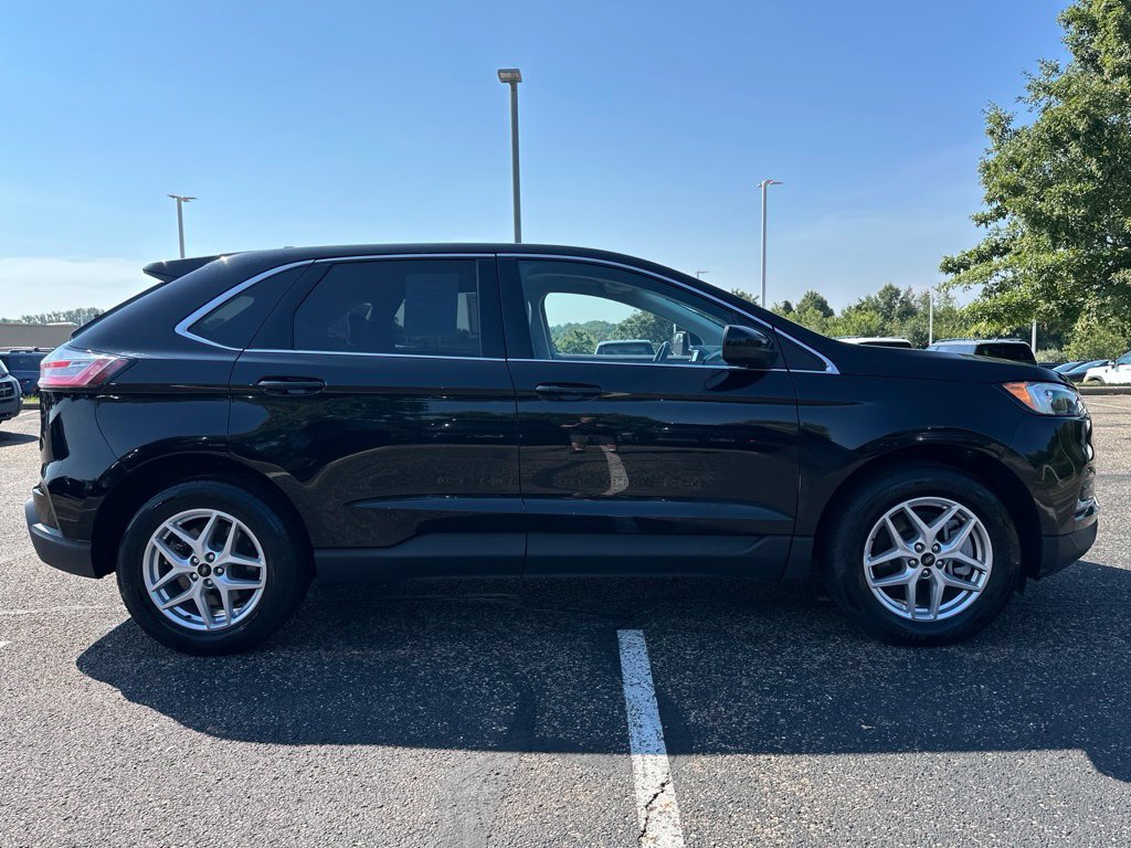 Used 2023 Ford Edge SEL AWD/4WD image 13
