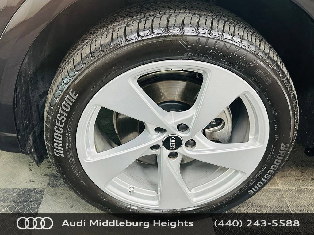 Certified 2025 Audi Q5 Premium Plus w/ Premium Plus AWD/4WD image 32