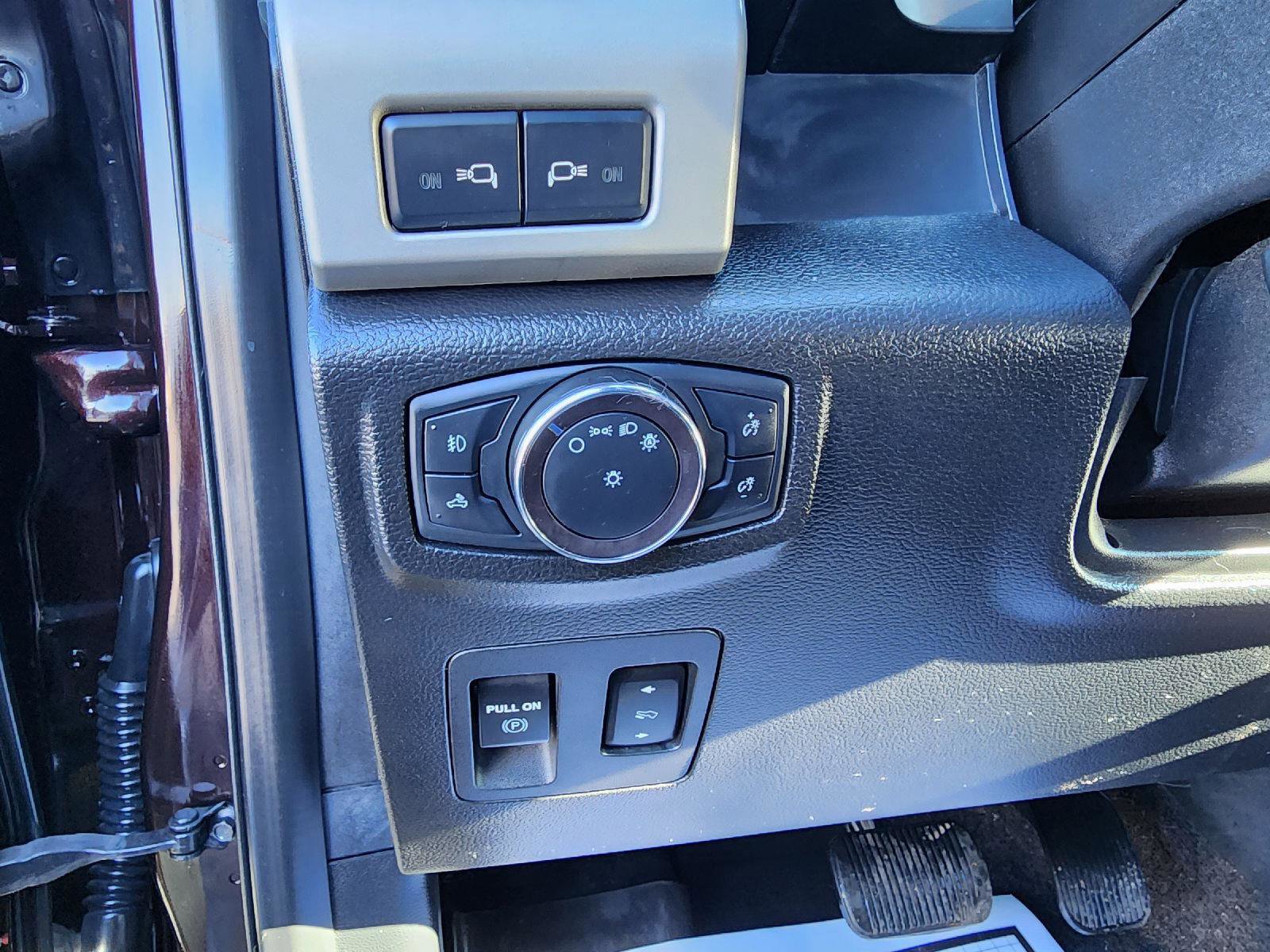Used 2020 Ford F150 Lariat w/ FX4 Off-Road Package AWD/4WD image 18